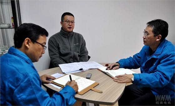 外審專家與皖南電機高層管理交談 外審專家與皖南電機高層管理交談