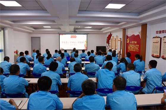 皖南電機:管兵為公司黨員上黨課 皖南電機:管兵為公司黨員上黨課