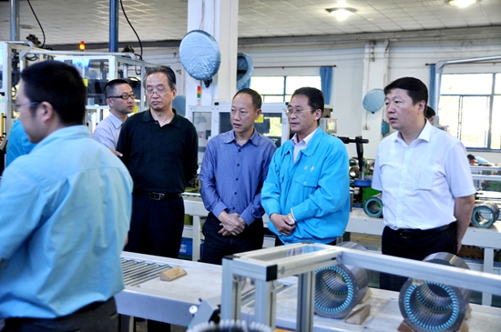 徽省出入境檢驗檢疫局副局長程愈強一行來皖南電機調研指導工作 徽省出入境檢驗檢疫局副局長程愈強一行來皖南電機調研指導工作